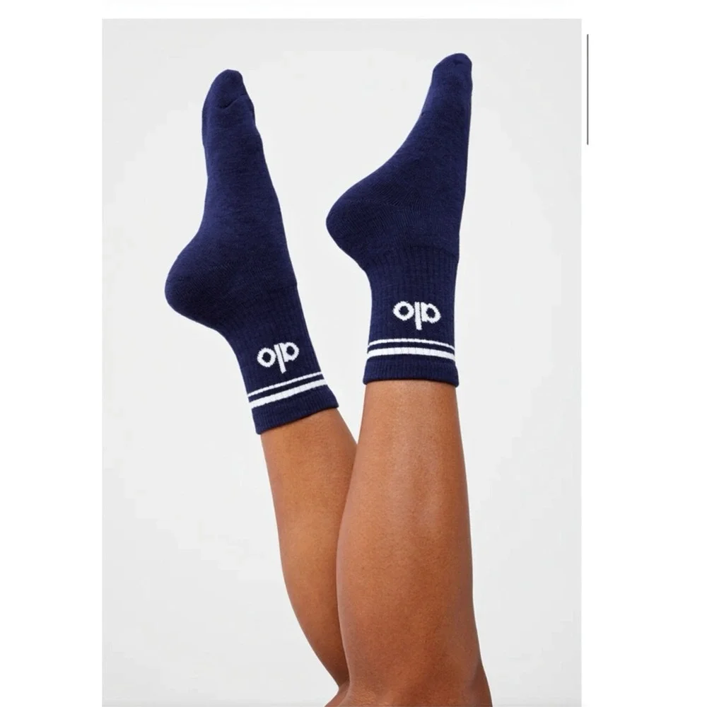 Alo Navy+White Unisex Half Crew / NWT / Size M
